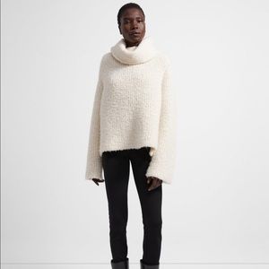 Theory white wool sweater, brand new